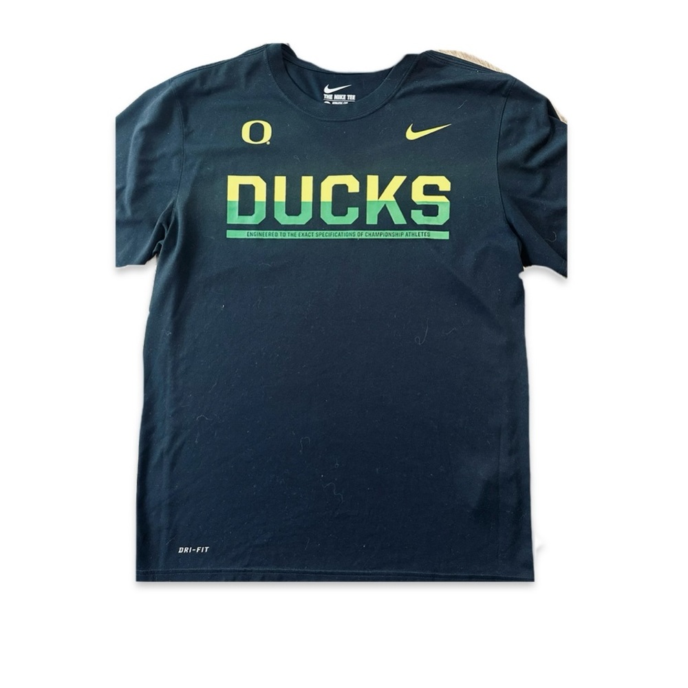 Nike Oregon Ducks Dri fit legend t-shirt